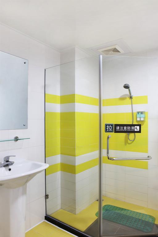 7Days Inn Guangzhou Jiaokou Subway Station 2Nd Exteriör bild